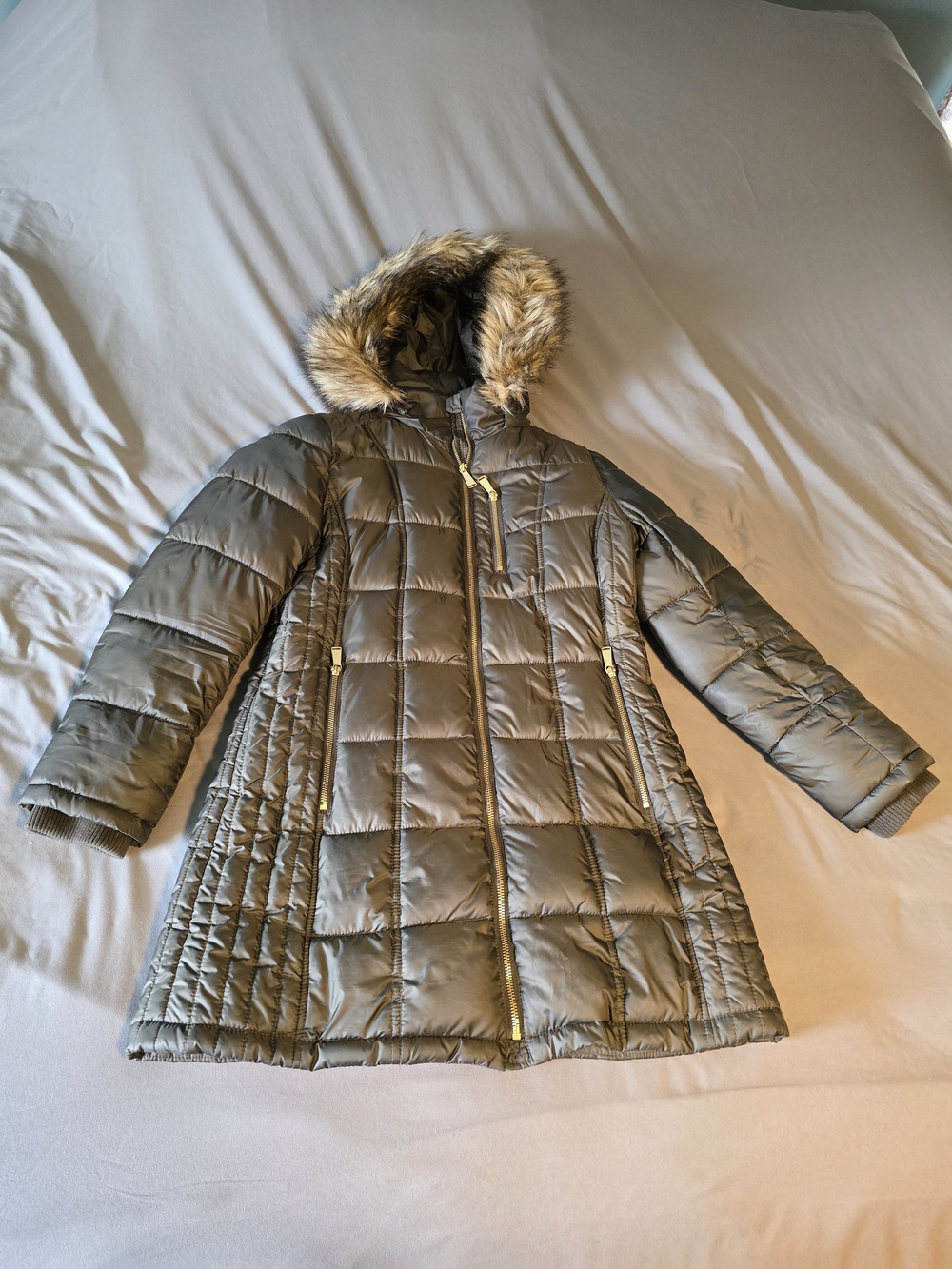 Liz Claiborne Olive Green Quilted Puffer Coat with Faux Fur Hood